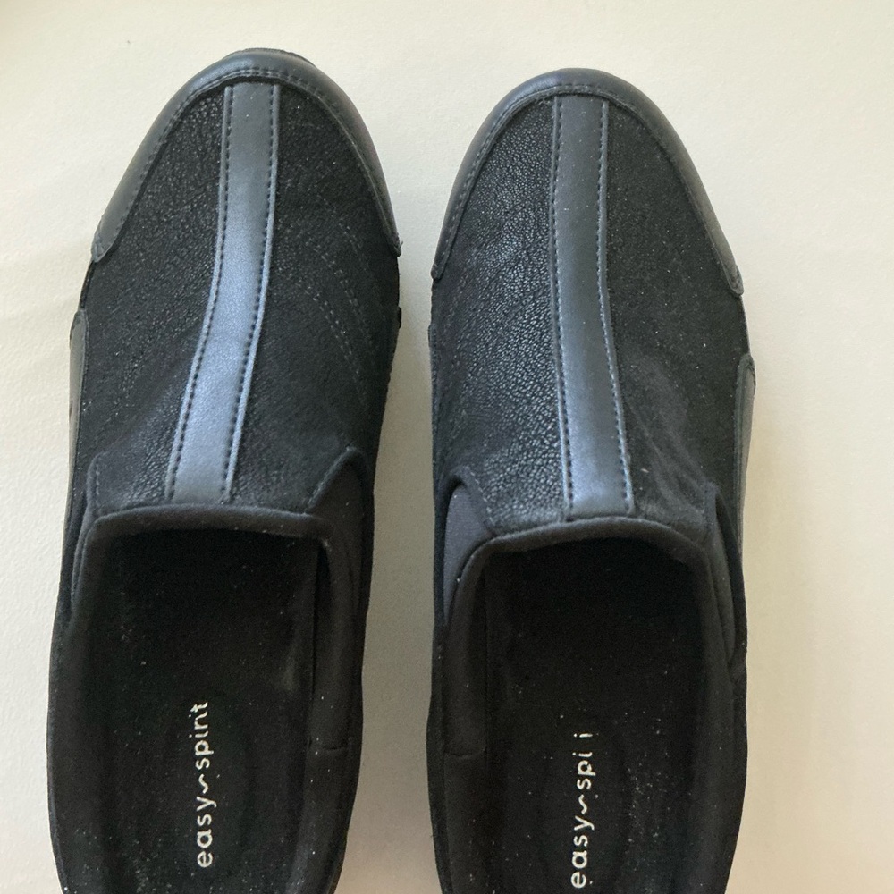 9.5W Easy Spirit shoes
